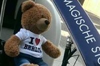 Aktion Bert - 365 Tage unterwegs zugunsten des Tierrettung Unterland e.V. in Neckarsulm bei Heilbronn: Teddybär Bert als VIP-Gast von SES-Boxing und der PR-Agentur PR4YOU bei der Europameisterschaft im Schwergewicht im Estrel Hotel Berlin